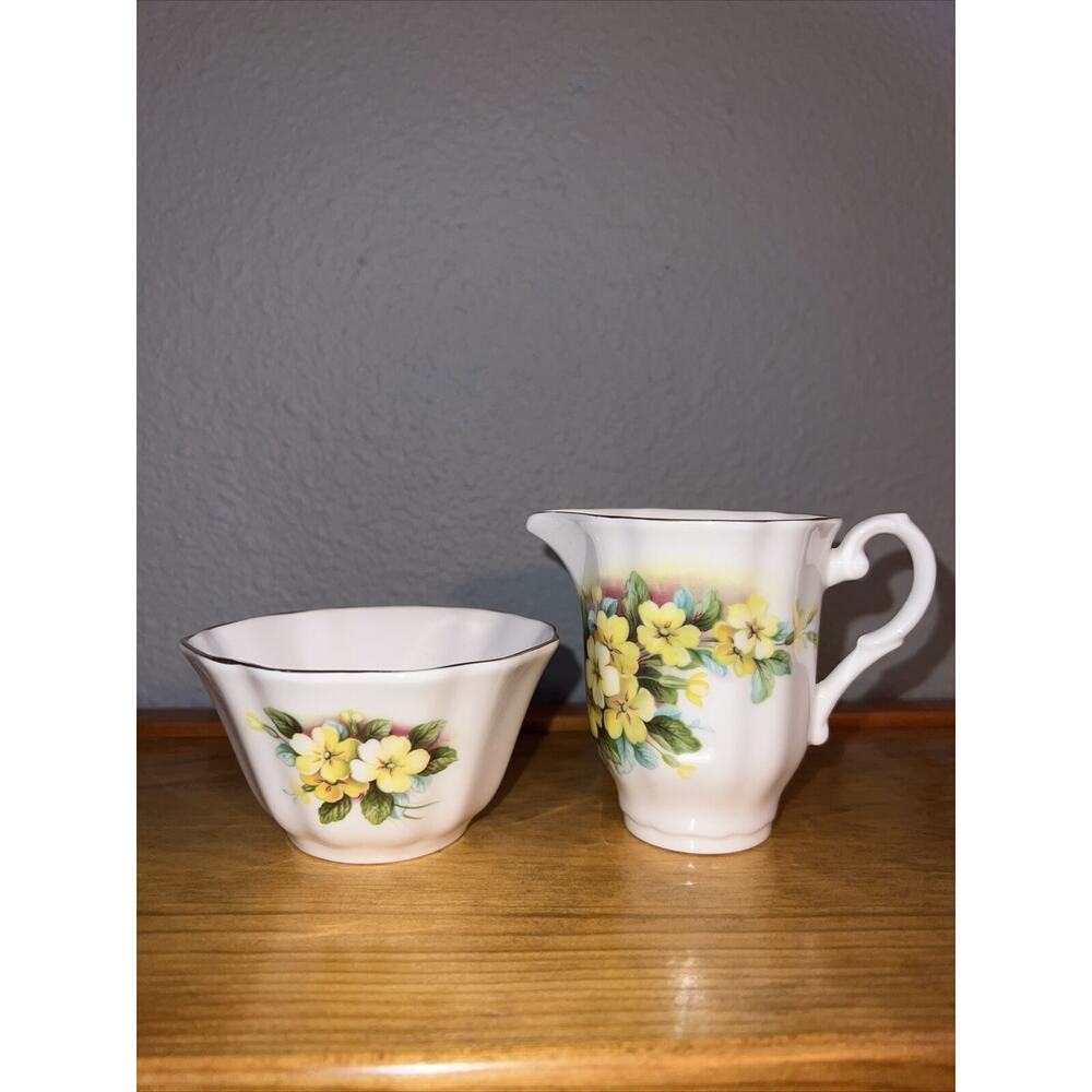 Royal Grafton Fine Bone China England Sugar‎ Bowl & Creamer Yellow Flowers 75C